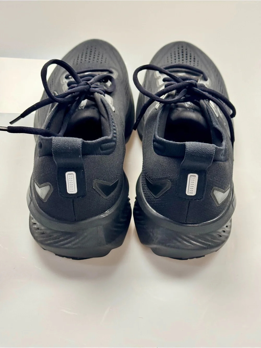 Brooks Glycerin 23 Men’s 11.5 D Black Running Shoes 1104761D020